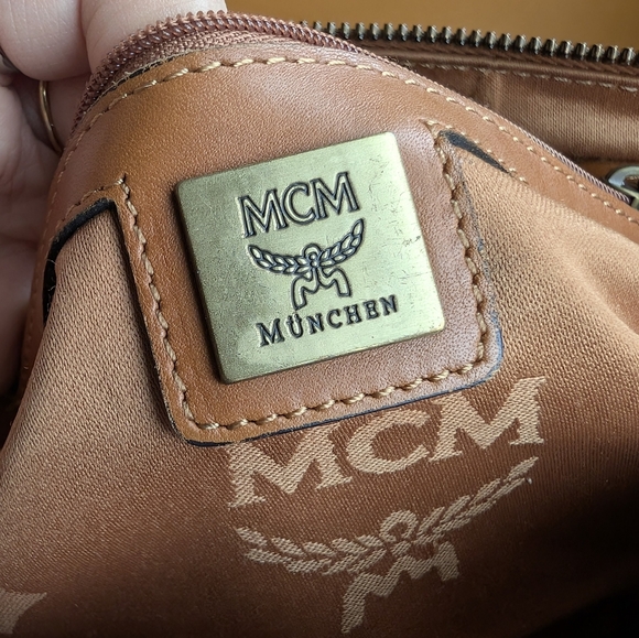 🚨 SOLD 🚨 MCM Tan Leather Handbag - Picture 8 of 10